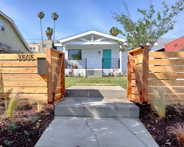 Modern Fence Designs Complementing Traditional And Contemporary Home Architecture